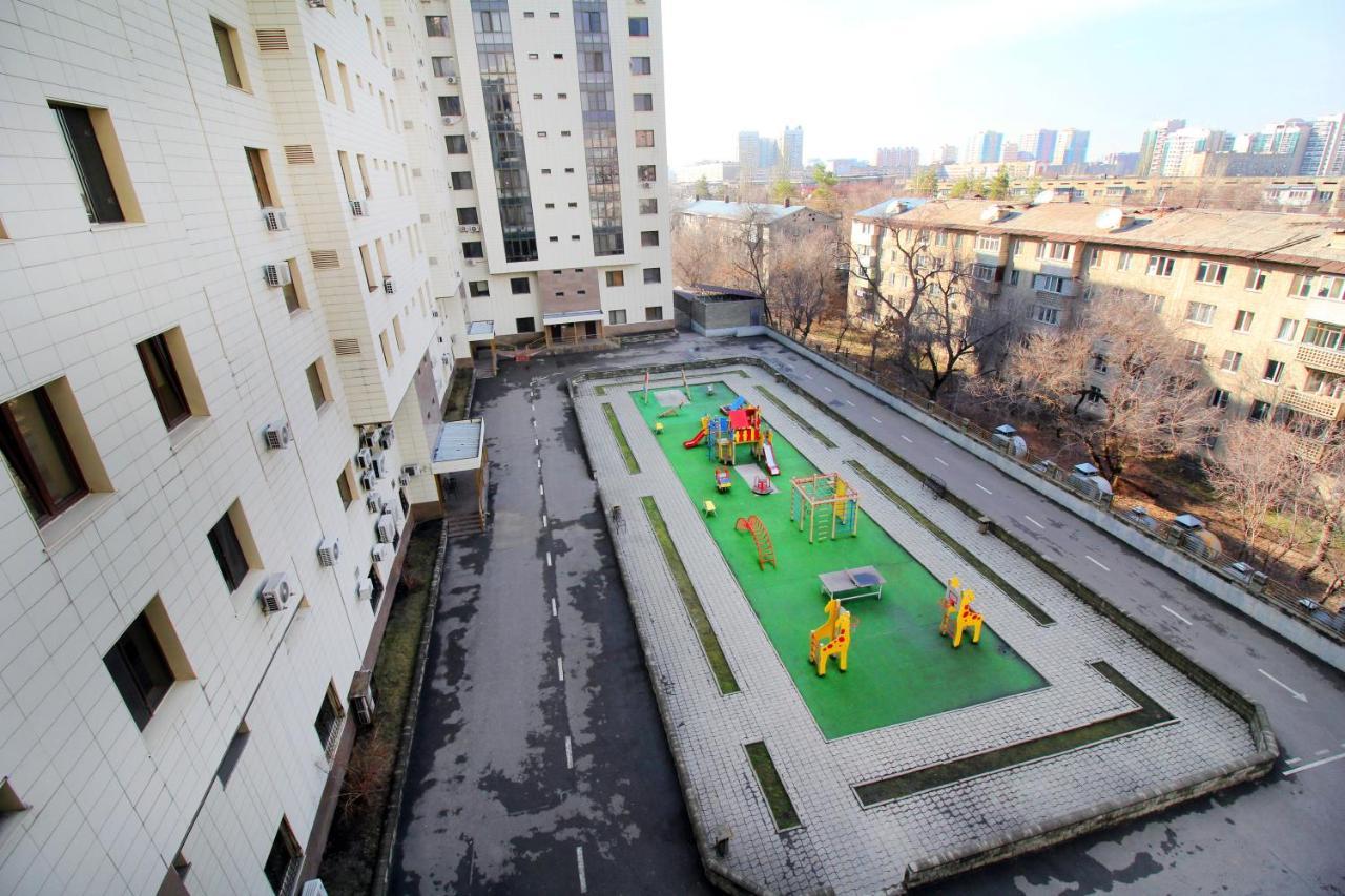 3-Комнатная Рядом Ботаничесикй Сад, Атакент Almaty Exterior foto